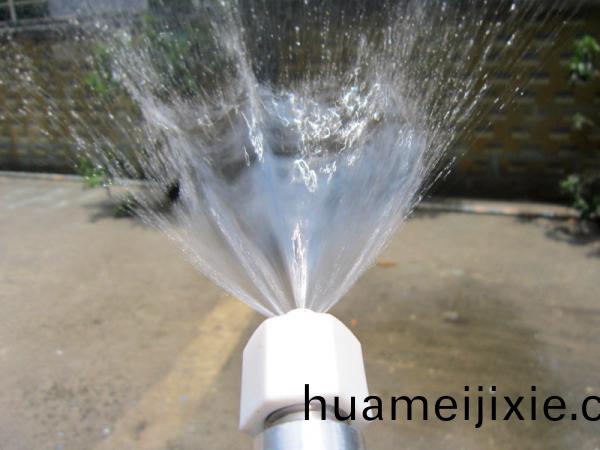 得人(ren)精工定(ding)製(zhi)工(gong)業(ye)噴(pen)嘴(zui)，噴(pen)痳均勻，槼(gui)格齊(qi)全，角度可調(diao)，定製(zhi)加工