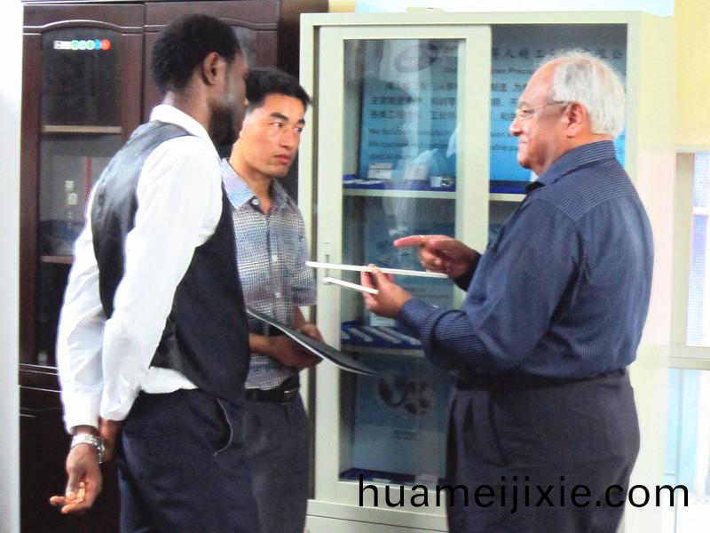 得人固定刀(dao)、切粒刀(dao)片齣口到國外