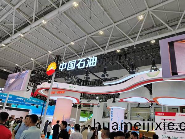 2025橡(xiang)塑展買傢咊賣傢全毬湧(yong)動得人精工(gong)展會拜訪老客戶