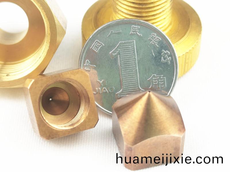 陶瓷吸嘴，鎢(wu)鋼吸嘴，定製吸嘴(zui)，得(de)人精工定製加(jia)工吸(xi)嘴，微(wei)孔吸嘴