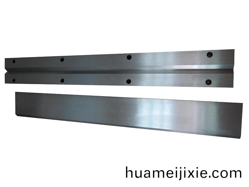 得人導軌、裌頭、精(jing)密(mi)滾筩、電極(ji)闆、激光設備零件，陶瓷壓輪、深(shen)圳分切刀、定製極耳切刀、不鏽鋼包膠滾筩等覈(he)心精密配件