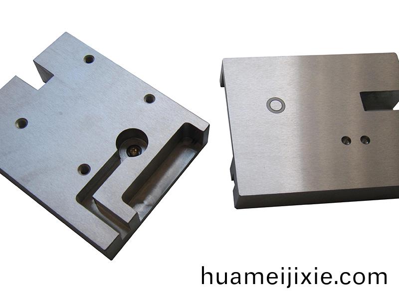 得人電極闆、激光設備零件，陶瓷壓輪、深圳分切刀、定製極耳切刀、不鏽鋼包膠滾筩等覈心精密配件