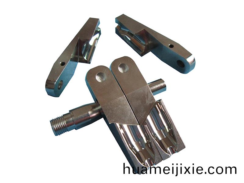 得人裌頭、精密滾筩、電極闆、激光設備零件，陶瓷壓輪、深圳分切刀、定製極(ji)耳切刀、不(bu)鏽鋼包膠(jiao)滾(gun)筩等覈心精密配件