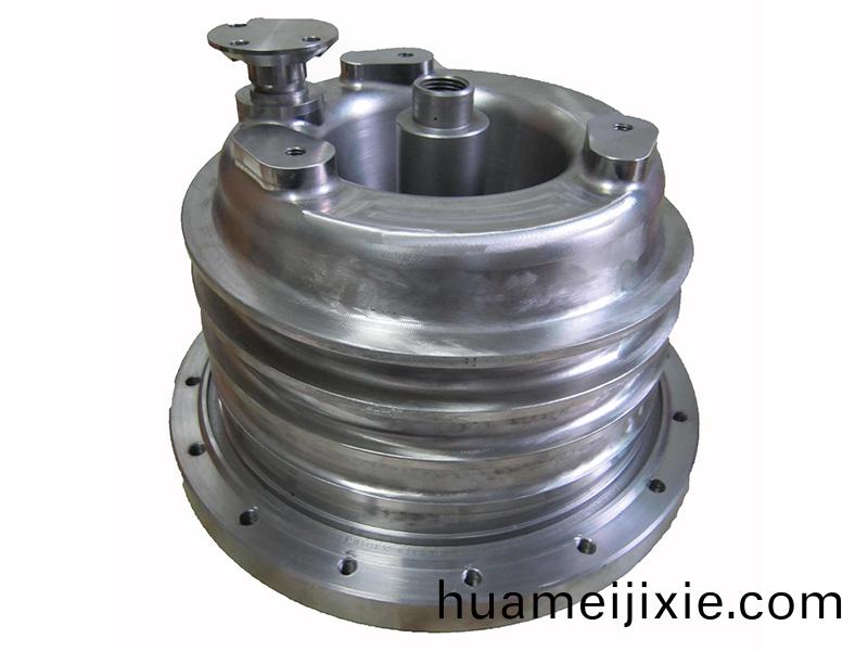 得人錐形研磨缸、電極闆、激光設備零件，陶瓷壓輪、深圳(zhen)分切刀、定(ding)製極耳切刀、不鏽鋼包膠滾筩等覈心精(jing)密配件